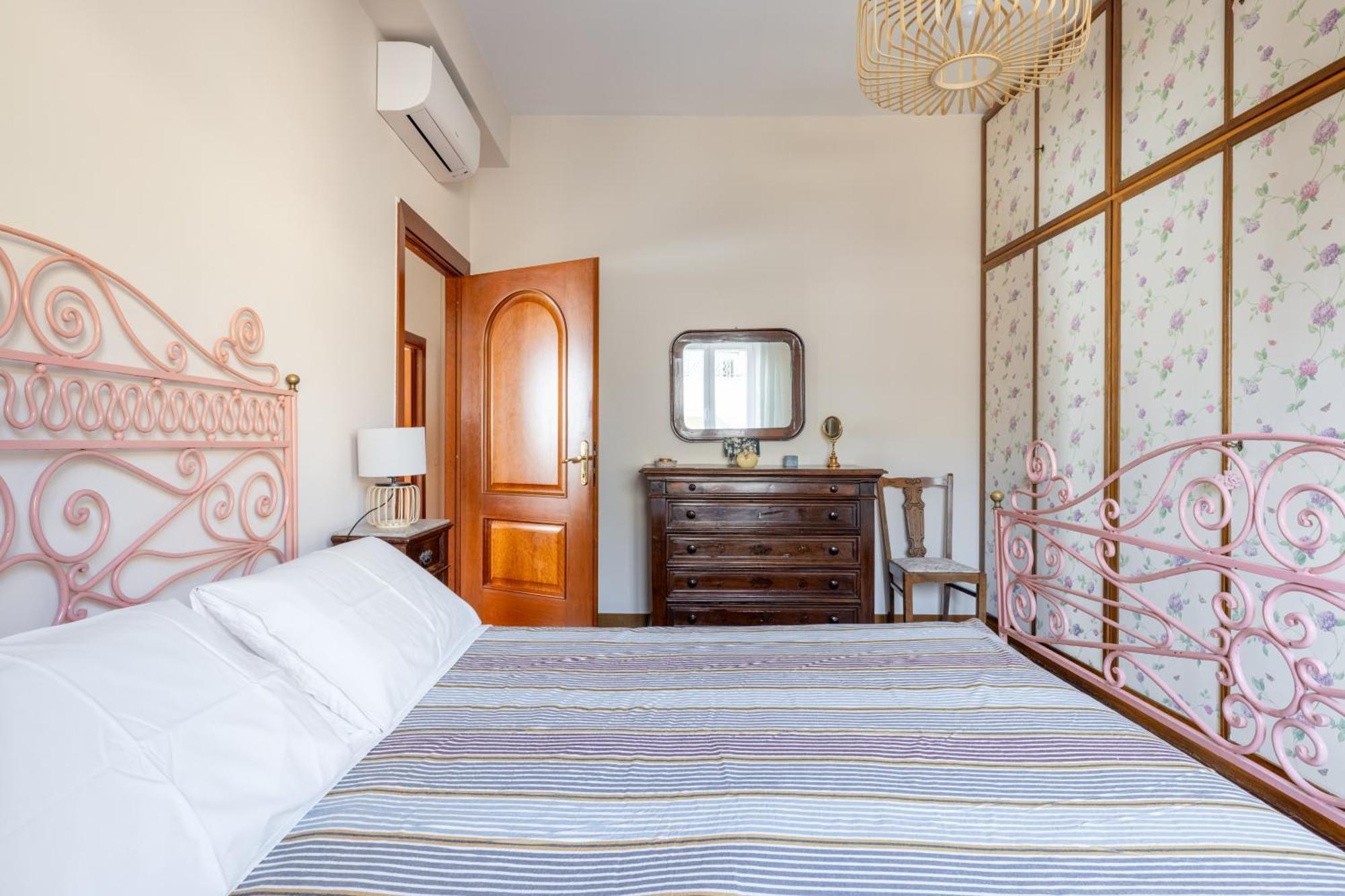 Retreat Near The Appian Way & Catacombs Apartment *